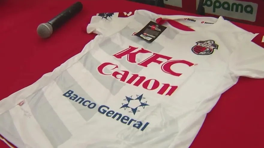 San Francisco presentó su nueva indumentaria