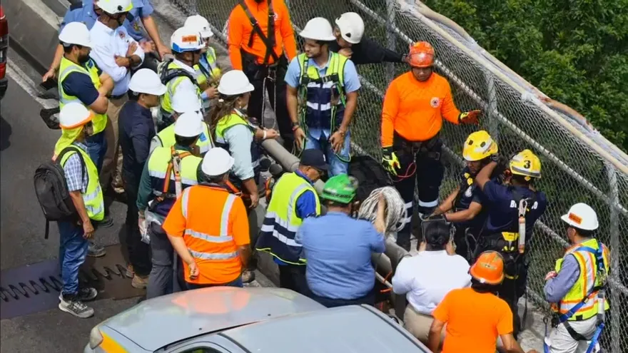 Entidades de gobierno evalúan en puente de las Américas.