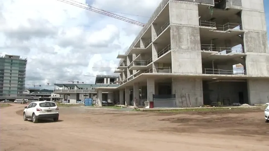 Firman convenio para instalaciones del Oncológico