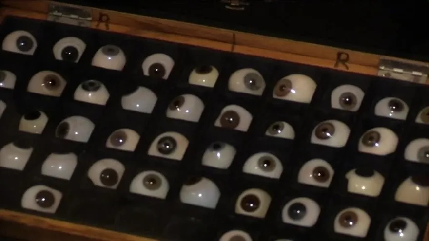 Guillermo del Toro expone sus monstruos en Los Ángeles