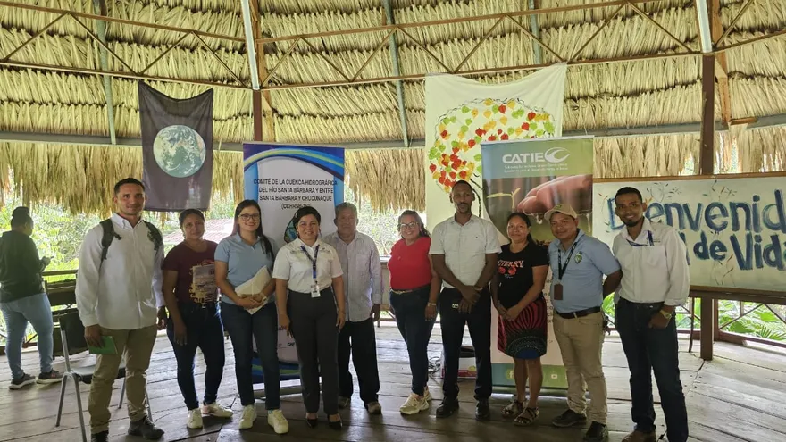 Participantes del Comité de Cuenca Hidrográfica del Río Santa Bárbara se reunieron en el Centro Pastoral Red de Vida, en Santa Fe, Darién.