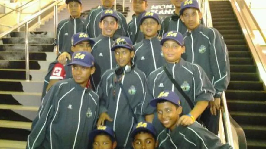 Les dieron una bienvenida de campeones!