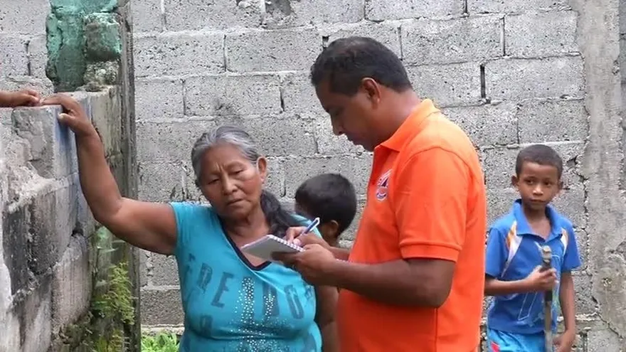 Autoridades inspeccionan construcciones en Samaria