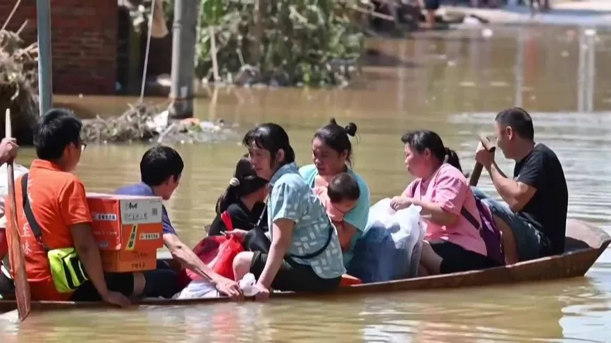 Sur de China se prepara para inundaciones récord.