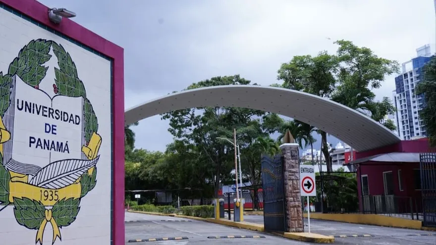 Universidad de Panamá.