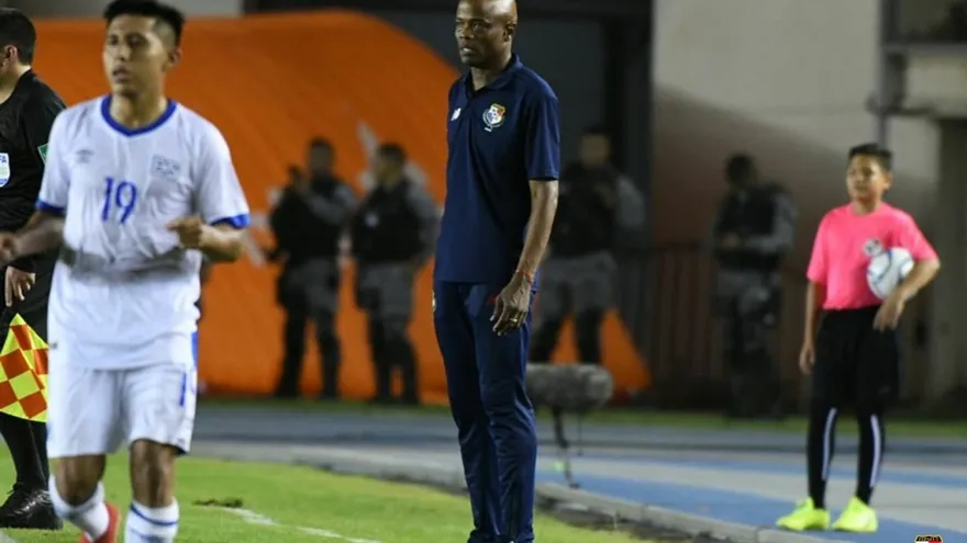 Julio Dely Valdés señaló que no se le debe evaluar por el trabajo con la Sub22.