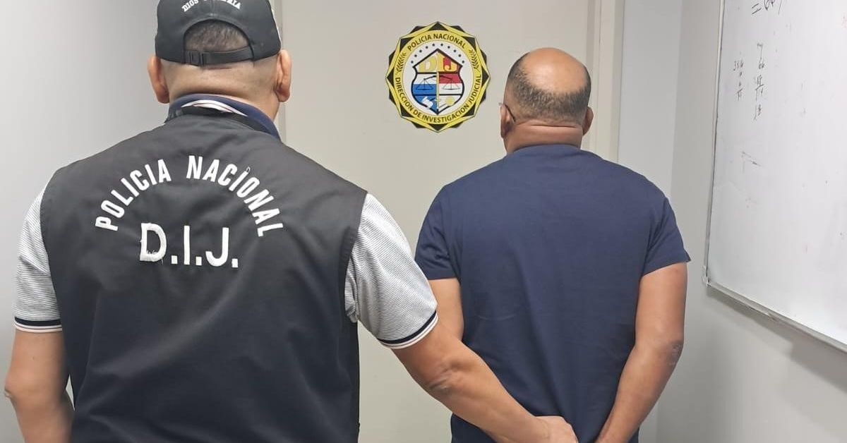 Capturan en Aeropuerto de Tocumen a hombre vinculado a decomiso de droga en doble fondo de vehículo