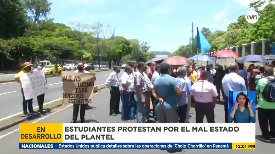 Estudiantes de la Escuela Artes y Oficios protestan por mal estado de plantel