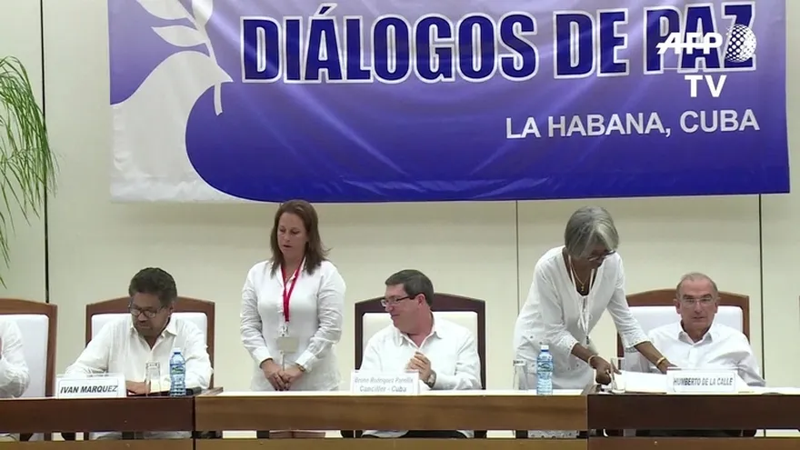 FARC y gobierno colombiano logran acuerdo final de paz