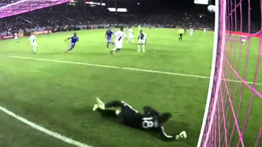 Lo más visto, actuación de Jaime Penedo con LA Galaxy