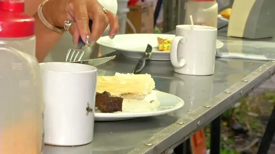 El lujo de comprar una taza de café