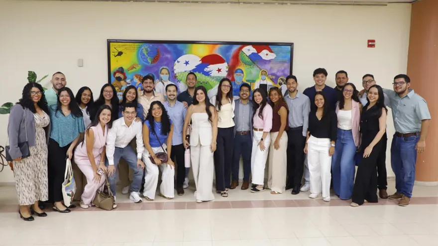 Estudiantes que optan por un cupo del internado.