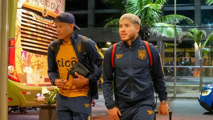 Jugadores de la Selección de Panamá a su llegada a su hotel de concentración en Rio de Janeiro