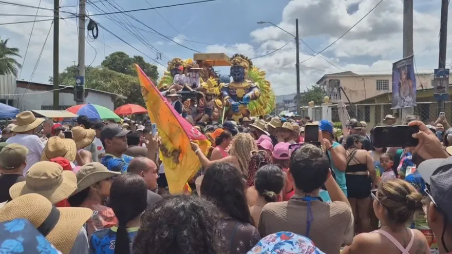 Capireños y extranjeros disfrutaron del Carnaval en familia