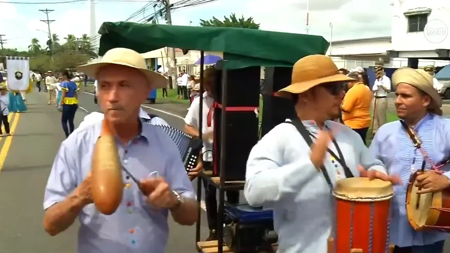 Santeños en Juan Díaz celebran el Grito de Independencia
