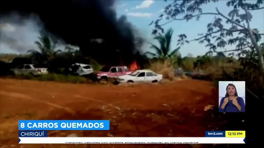 Un total de 8 carros estacionados en el Órgano Judicial de David se quemaron por incendio de masa vegetal