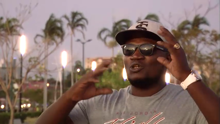 Suelta El Wichi investiga caso de Mr. Fox - Parte 2