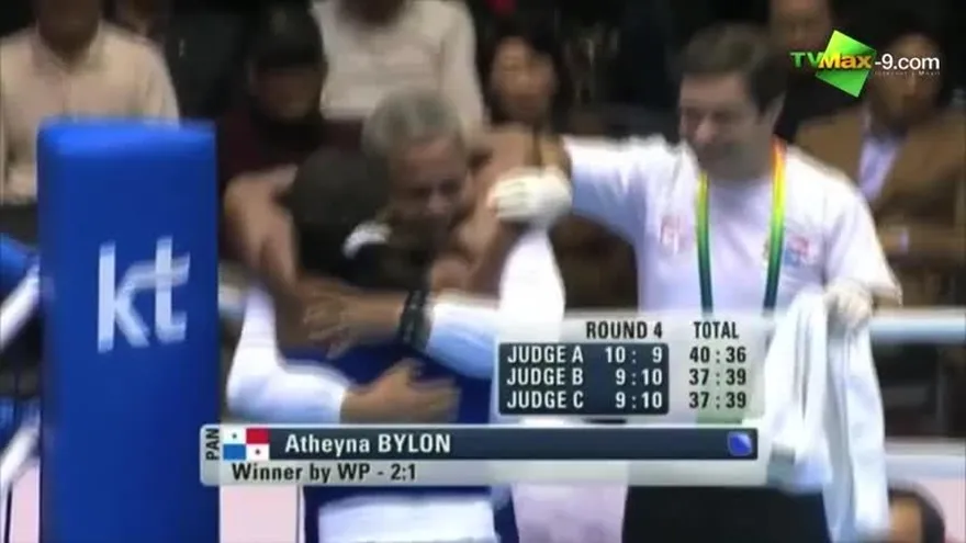 Combate de Atheyna Bylon parte 2