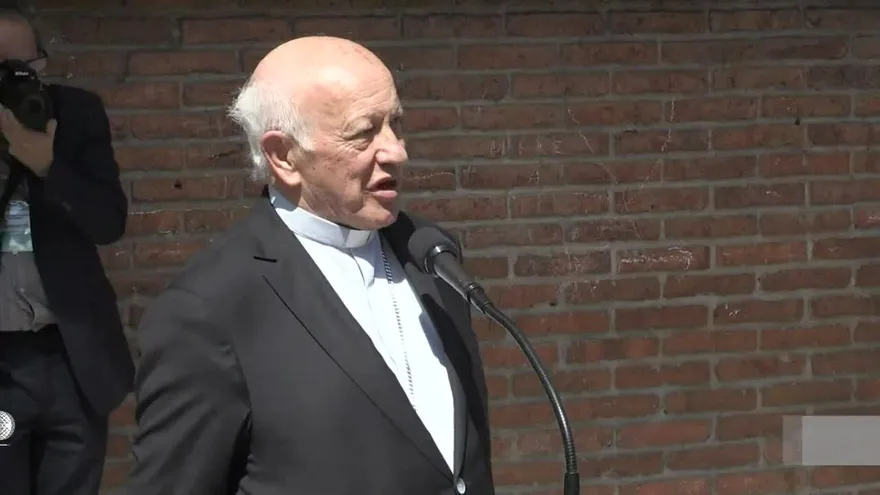 El papa acepta la dimisión del cardenal chileno Ezzati