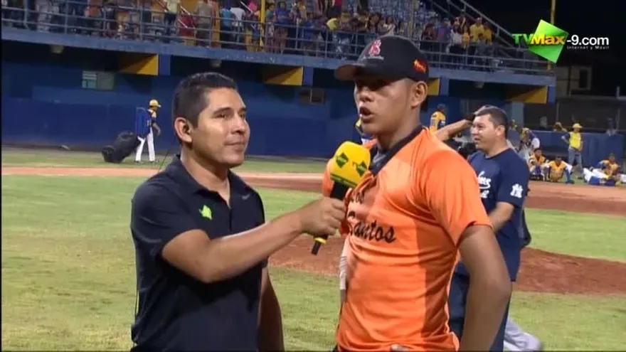 Agustin Velasco lanzador ganador