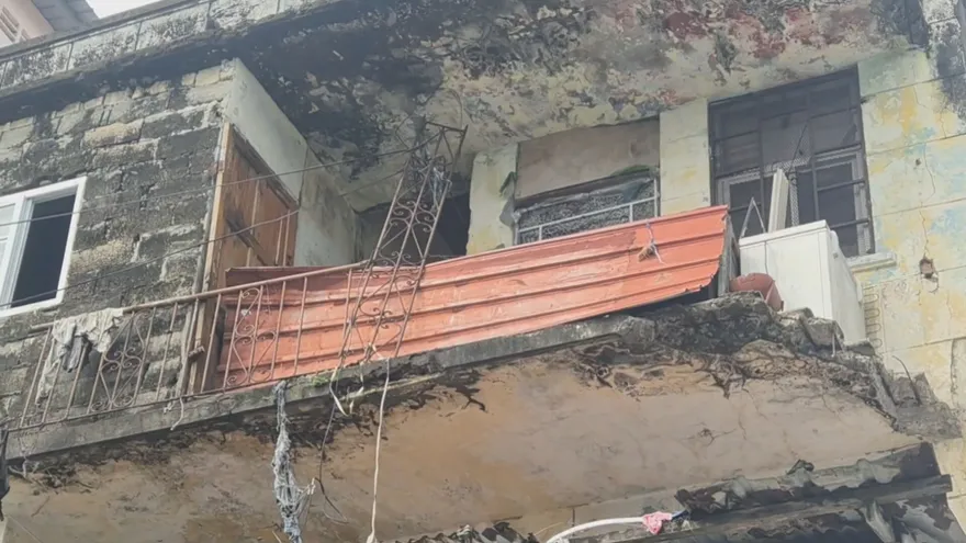Residentes piden ser reubicados caserón 4040; denuncia mal estado donde murió al caer adulto mayor