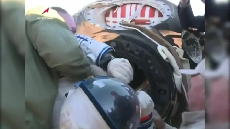 Regresan a la Tierra tres astronautas de la EEI