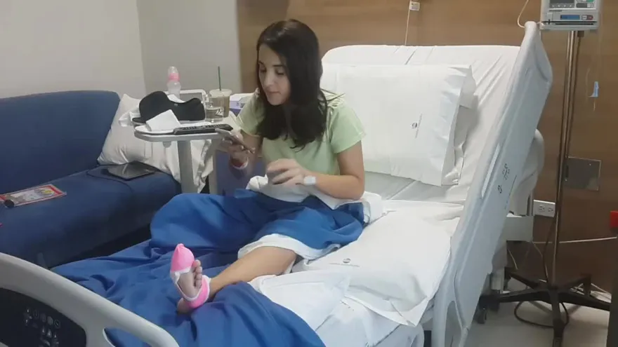 ¿Por qué un sencillo pedicure dejó a una joven en el hospital?