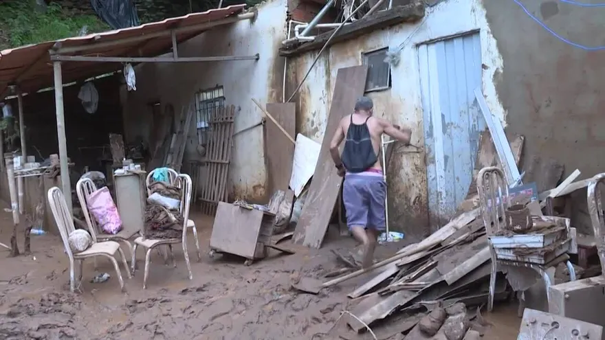 "No tenemos dónde quedarnos" afirman habitantes de zona arrasada por el temporal en el sudeste de Brasil