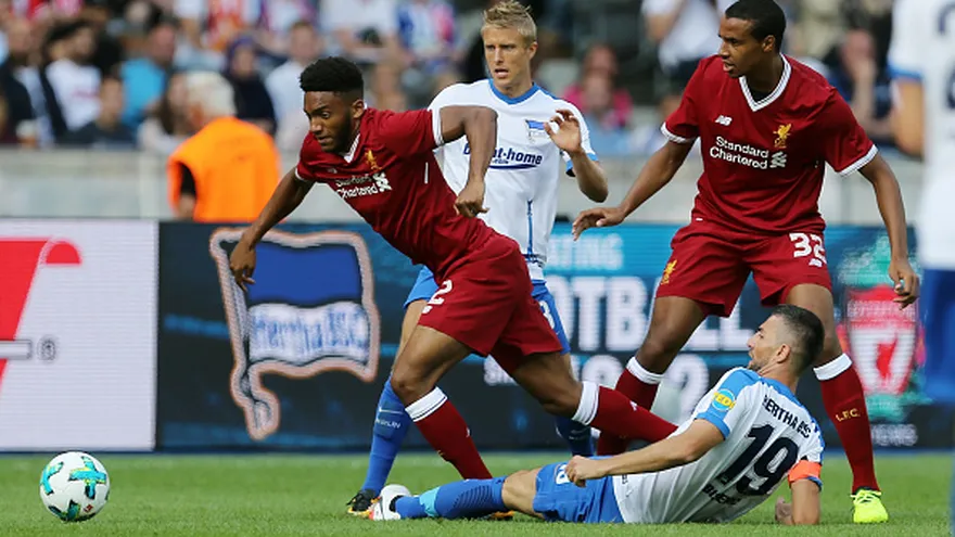Acción del partido entre el Hertha Berlín y el Liverpool