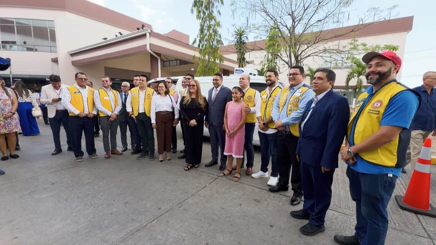 CSS recibe moderno banco de leche humana