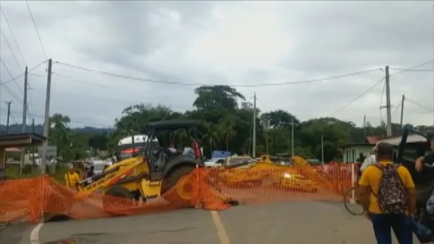Las empresas bananeras no han podido trasladar su producto al puerto de Almirante