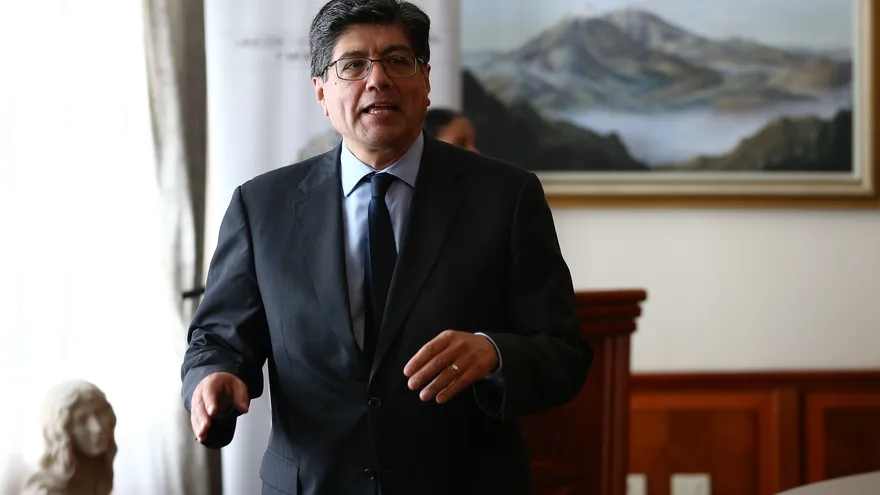 El canciller de Ecuador, José Valencia