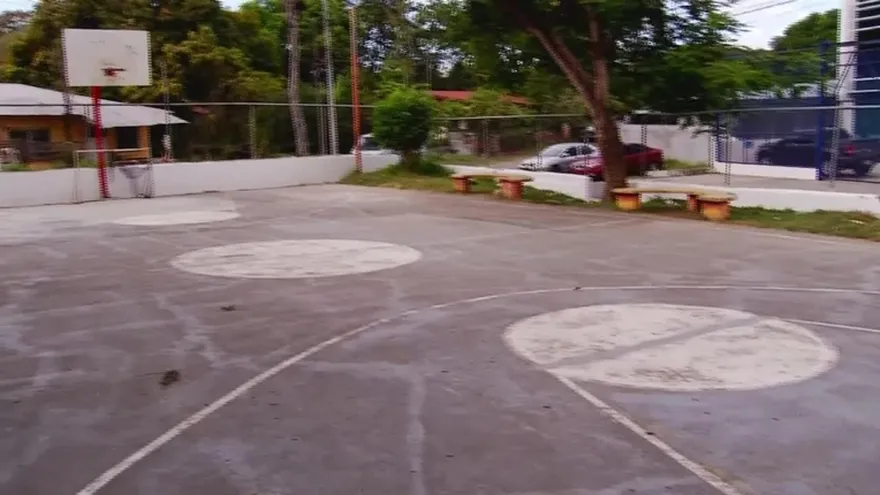 Moradores de Pueblo Nuevo piden que reparen las canchas deportivas