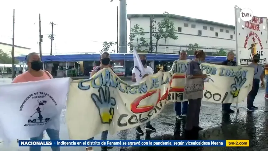 Cierre de calles y aumentos de pasajes afectan a miles de personas