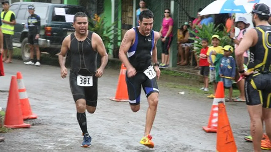 Gordón y Abrego se imponen en el Triatlón de Pedasí