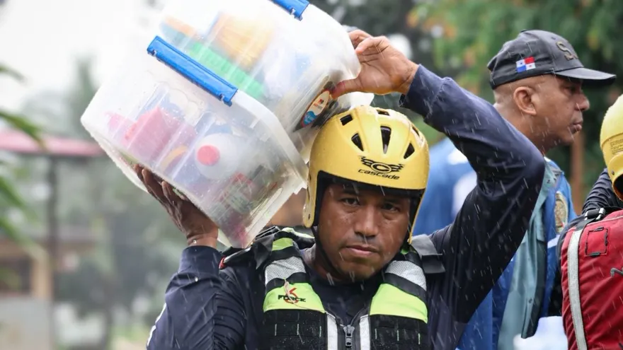 Autoridades continúan con la asistencia humanitaria a familias afectadas en Tonosí