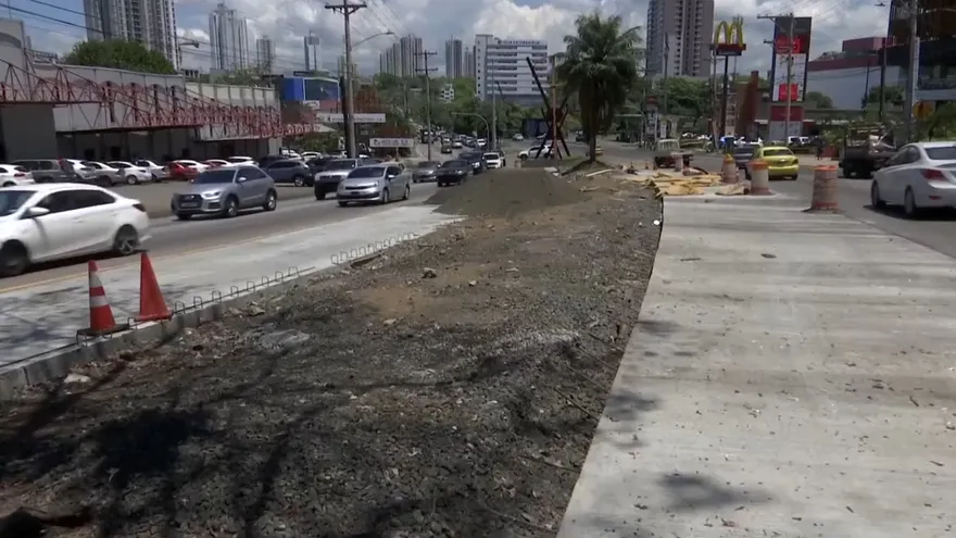 Proyecto de ampliación de la vía Ricardo J. Alfaro a paso lento