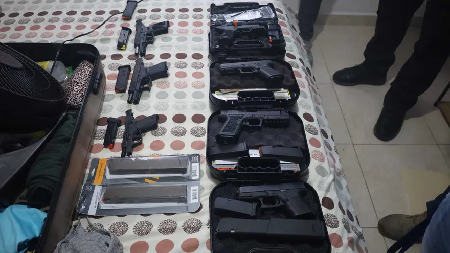 Decomisan siete armas de fuego sin los permisos correspondientes en la 24 de Diciembre.