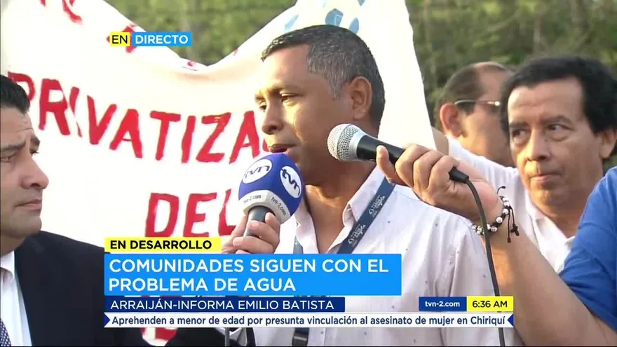 Personal del Idaan responde a vecinos de Las Villas de Arraiján