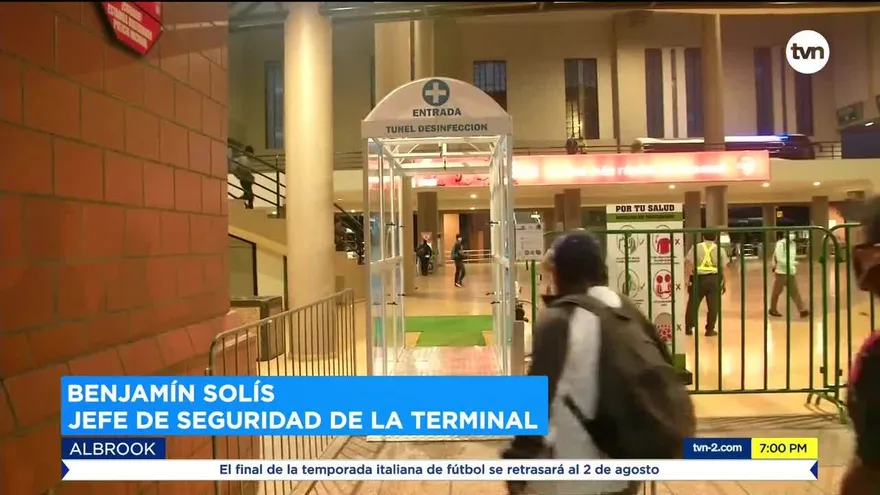 Instalan túnel de desinfección en la Terminal de Transporte