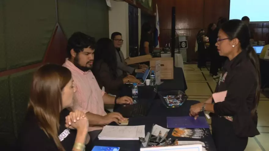 Feria de empleo en la Cámara de Comercio ofrece más de 500 vacantes.