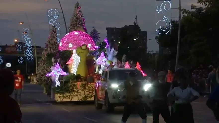 La comuna capitalina invertirá $2.8 millones en el desfile de Navidad, surgen reacciones