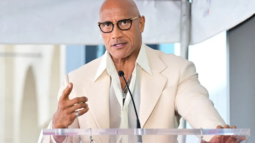 El actor y leyenda de la lucha libre Dwayne Johnson 'La Roca'.