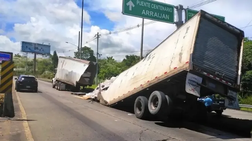 Accidente de tránsito registrado en la Vía Centenario