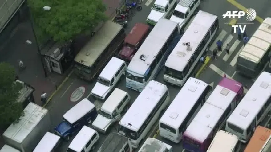 Protesta de transportista colapsa calles de Caracas