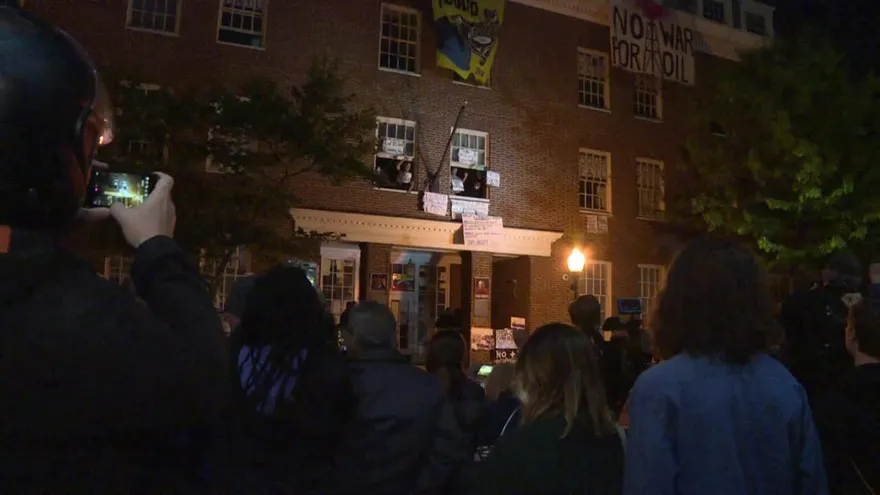 Operativo para desalojar embajada de Venezuela en EEUU