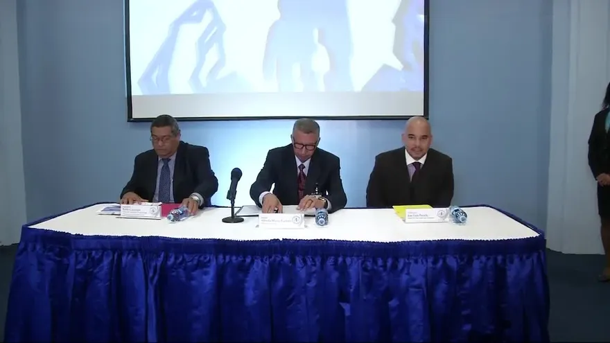 Director de la CSS se reúne con proveedores de medicamentos