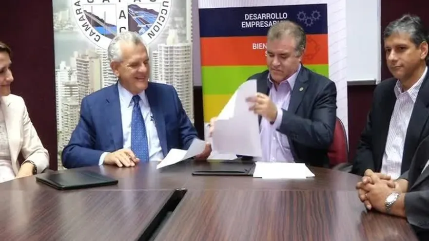 Capac firma convenio con Sumarse