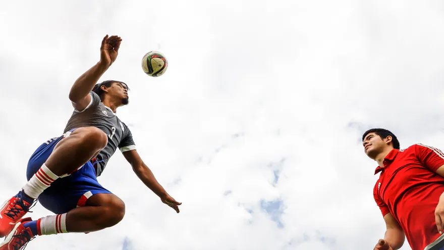 Futbolistas indígenas de Paraguay dan clases virtuales en idiomas nativos