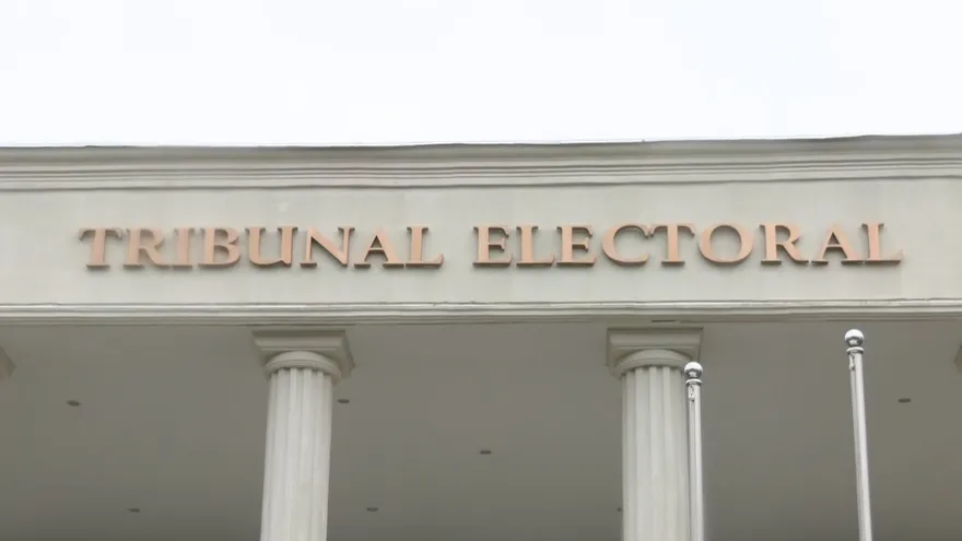 Tribunal Electoral admite denuncia de abogados de Martinelli contra periodista y medios digitales